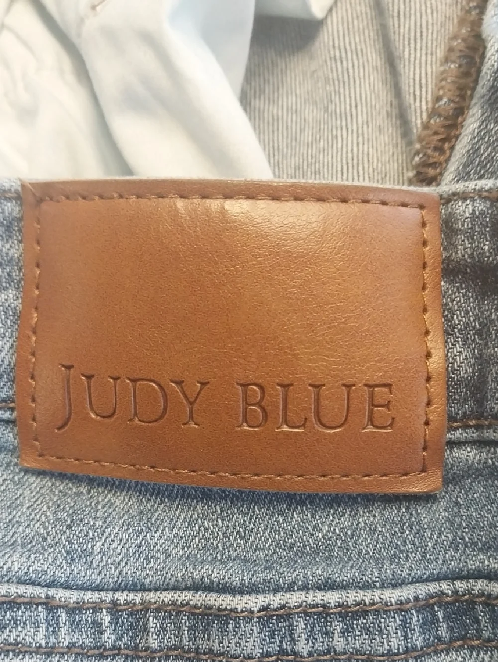Judy Blue Distressed Crop Wide Leg Frayed Hem Jeans Size 13/31 Blue JB88475